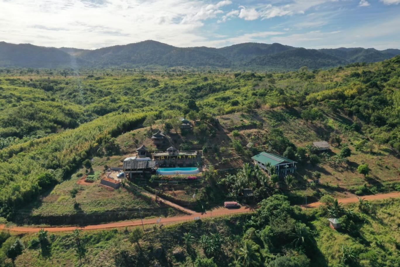 Miley Lodging Restobar New Busuanga Exterior photo